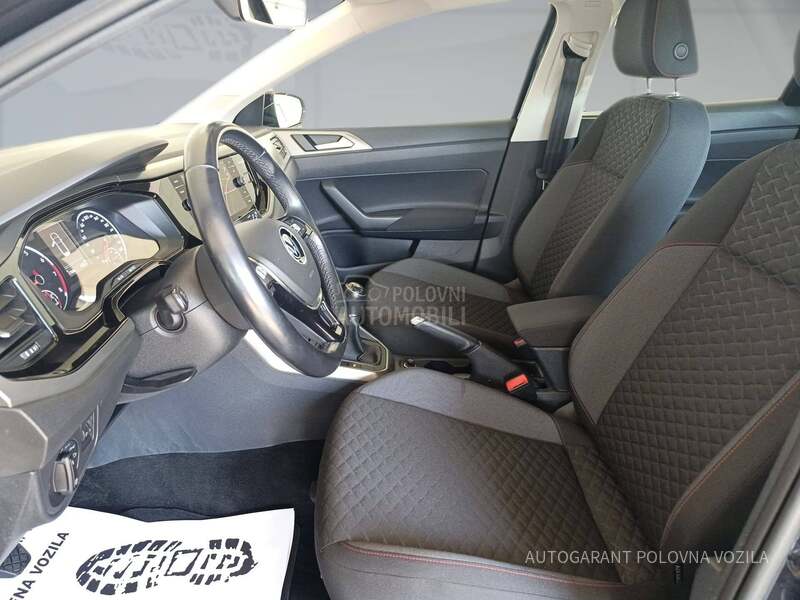 Volkswagen Polo 1.0 TSI BUSINESS