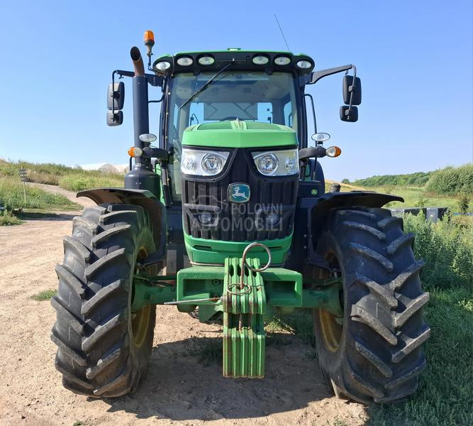 John Deere 6135R