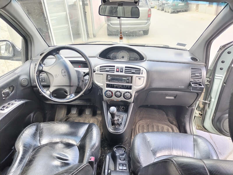 Hyundai Matrix 