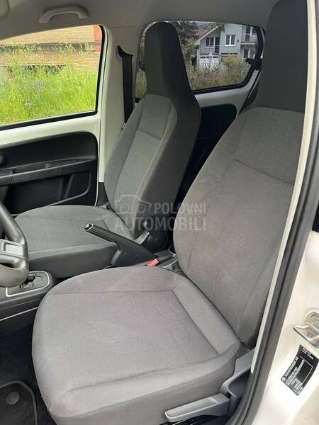 Volkswagen up! 1.0  AUTO MATIK