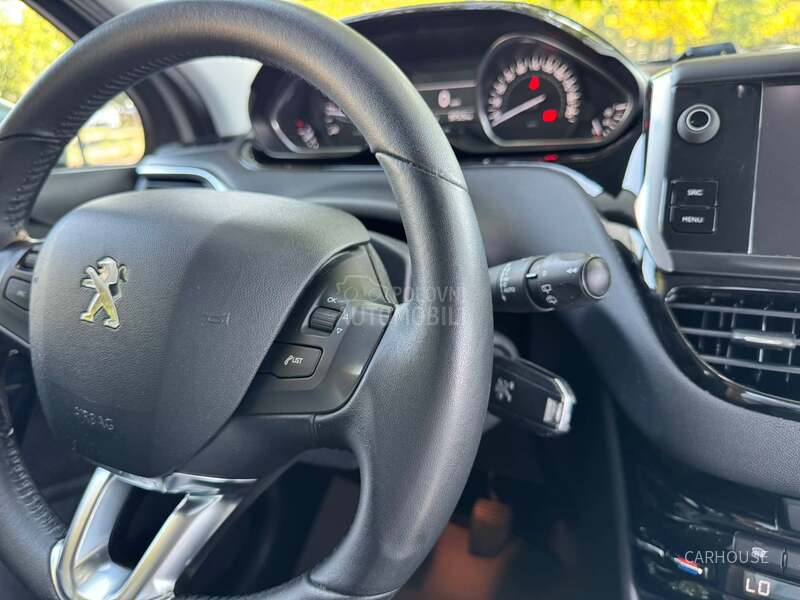 Peugeot 208 ALLURE LED
