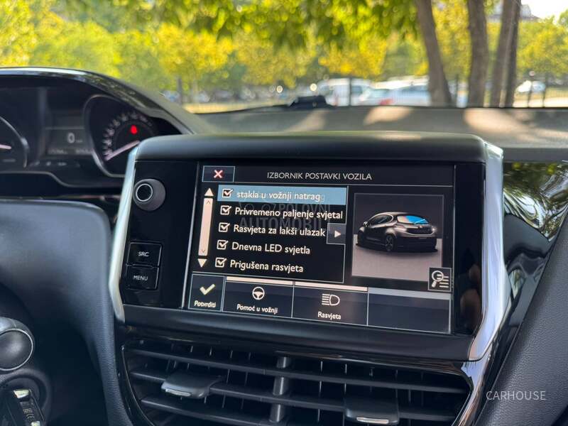 Peugeot 208 ALLURE LED