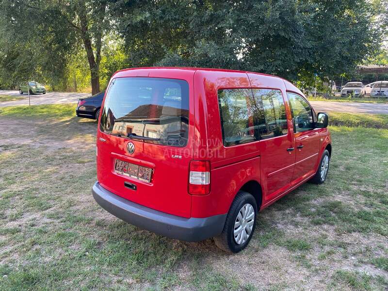 Volkswagen Caddy LIFE.CH.STANJE