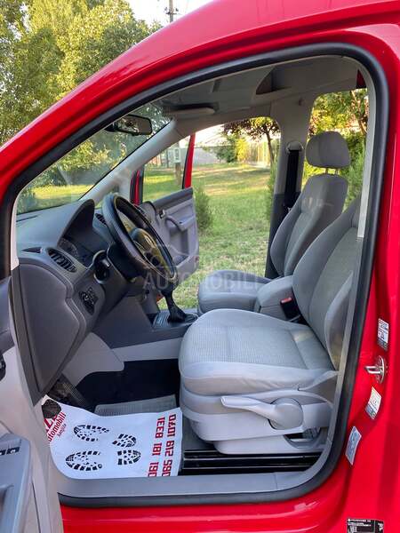 Volkswagen Caddy LIFE.CH.STANJE