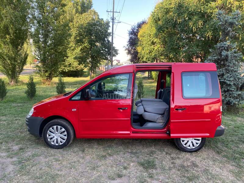 Volkswagen Caddy LIFE.CH.STANJE