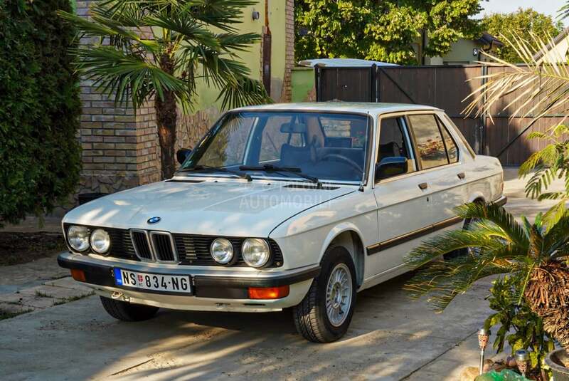 BMW 518 e28