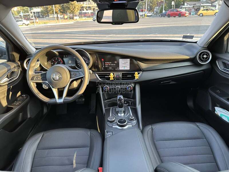 Alfa Romeo Giulia 2.2 180 SUPER