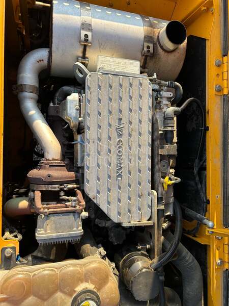 JCB JS210LC