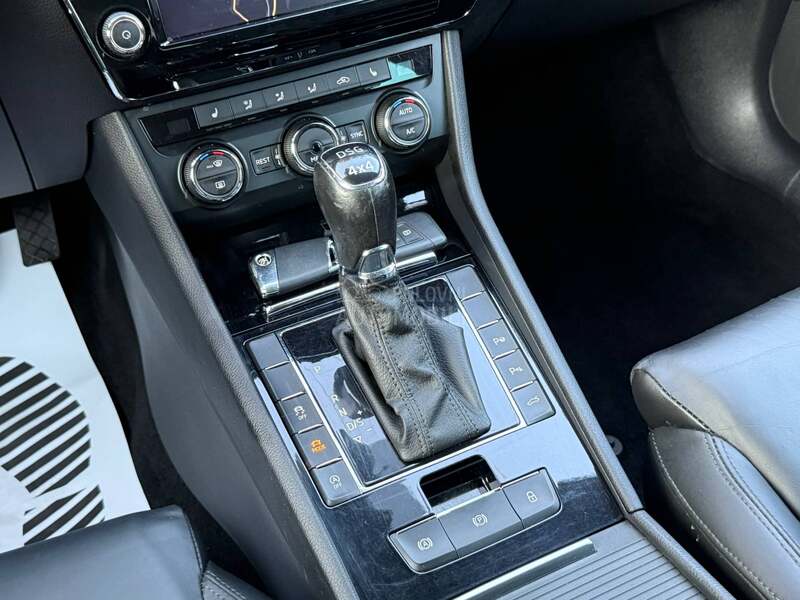 Škoda Superb 2.0 TDI 4x4 DSG CH