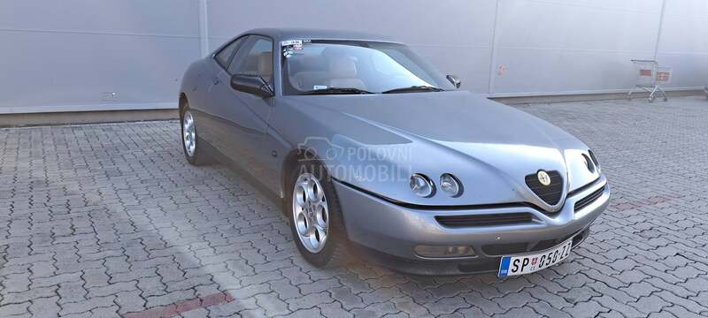 Alfa Romeo GTV 