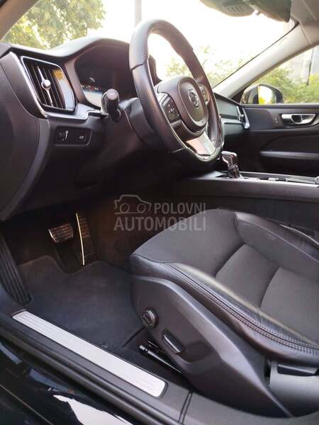 Volvo V60 2.0D3 BLACK EDITION