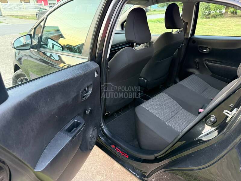 Toyota Yaris 1.0 VVTI NA.VI