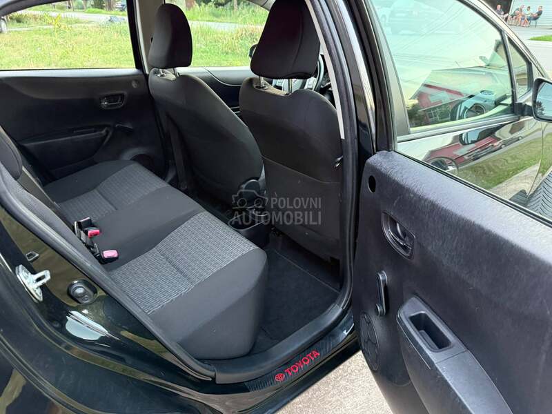 Toyota Yaris 1.0 VVTI NA.VI