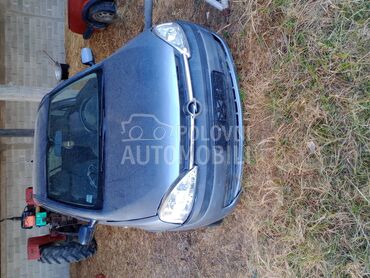 Opel Corsa -  kompletan auto u delovima