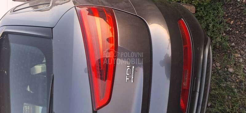 Audi Q3 -  kompletan auto u delovima