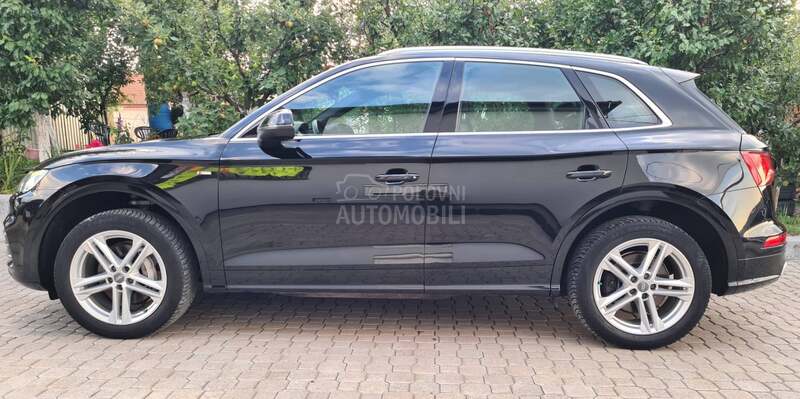 Audi Q5 2.0TDI  S- LINE