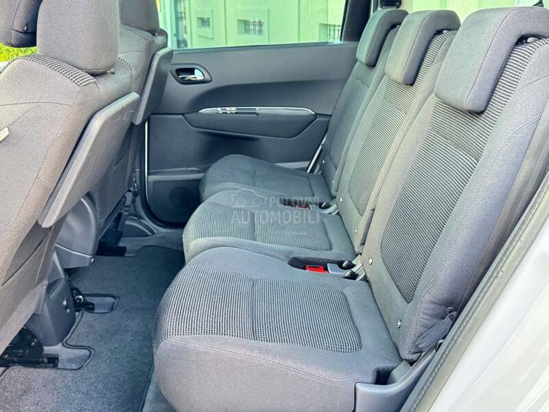 Peugeot 5008 ALLURE/PANO/NAV/LED