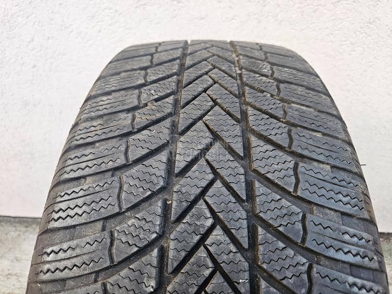 Bridgestone 255/50 R20 Zimska