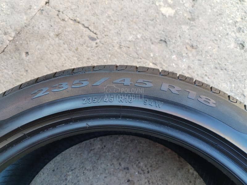 Pirelli 235/45 R18 Letnja