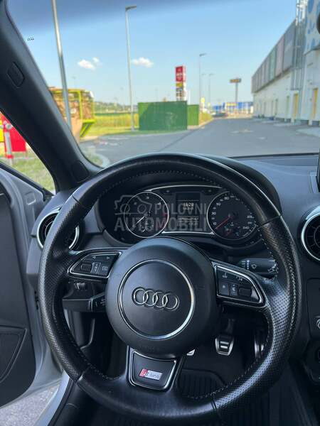 Audi A1 s line