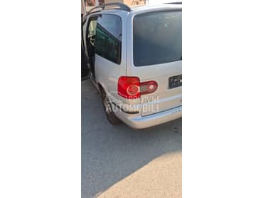 Volkswagen Sharan -  kompletan auto u delovima