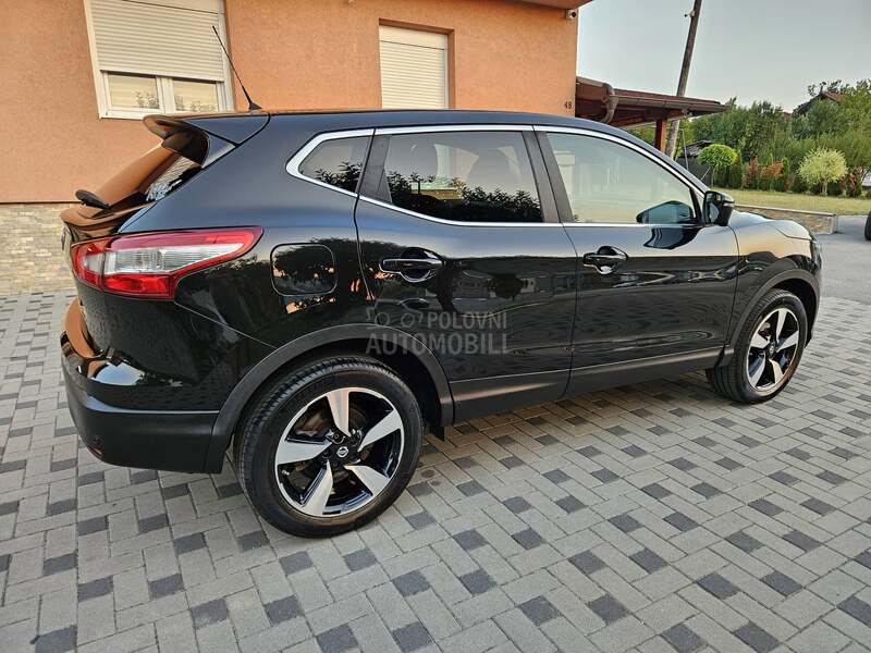 Nissan Qashqai 1.6 b