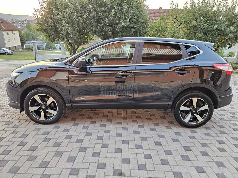 Nissan Qashqai 1.6 b