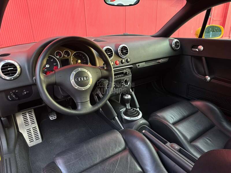 Audi TT CH quatrro