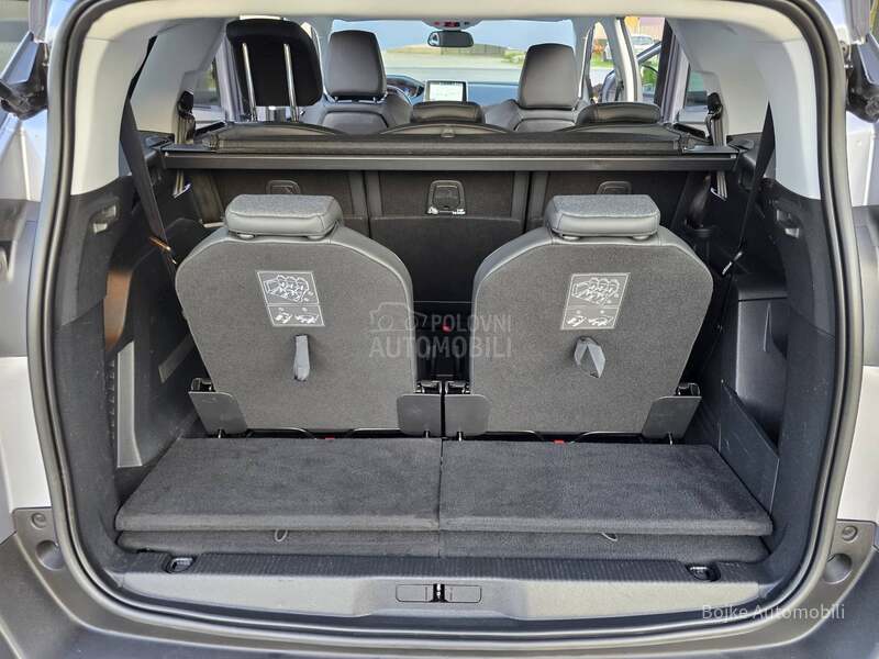 Peugeot 5008 1.5HDI ALLURE