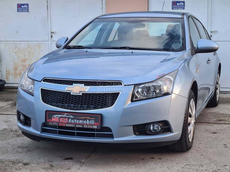 Chevrolet Cruze 1.8 Champion