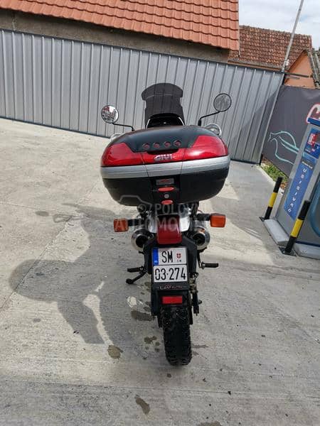 Honda Dominator 650