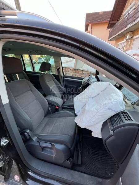 Volkswagen Touran 2.0 tdi DSG