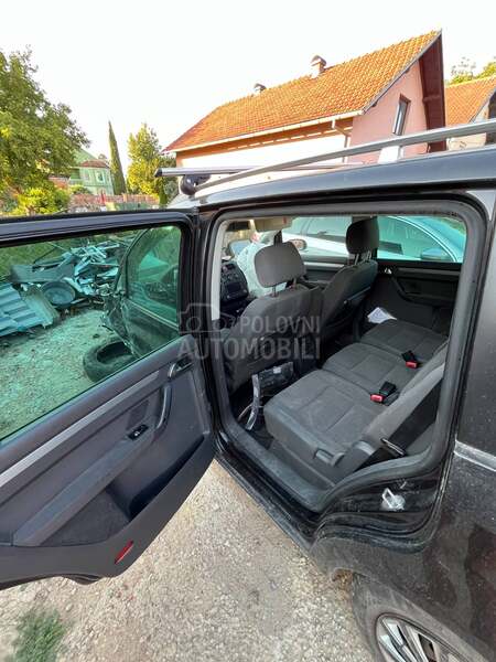 Volkswagen Touran 2.0 tdi DSG