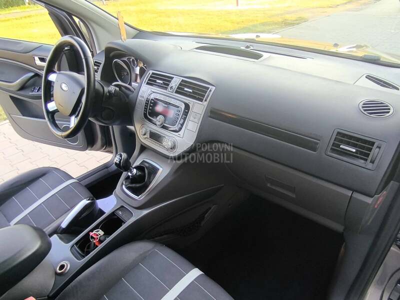 Ford Kuga TITANIJUM