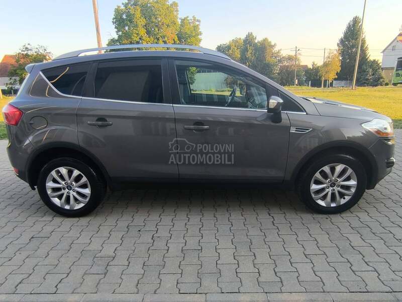 Ford Kuga TITANIJUM