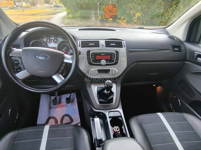 Ford Kuga TITANIJUM