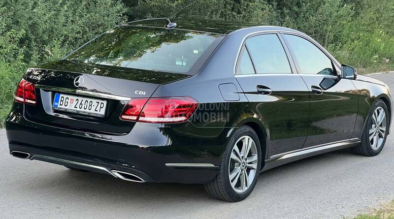 Mercedes Benz E 220 Avangar AUTO ZA KUĆU