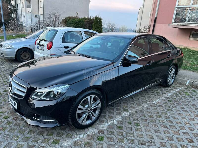 Mercedes Benz E 220 Avangar AUTO ZA KUĆU