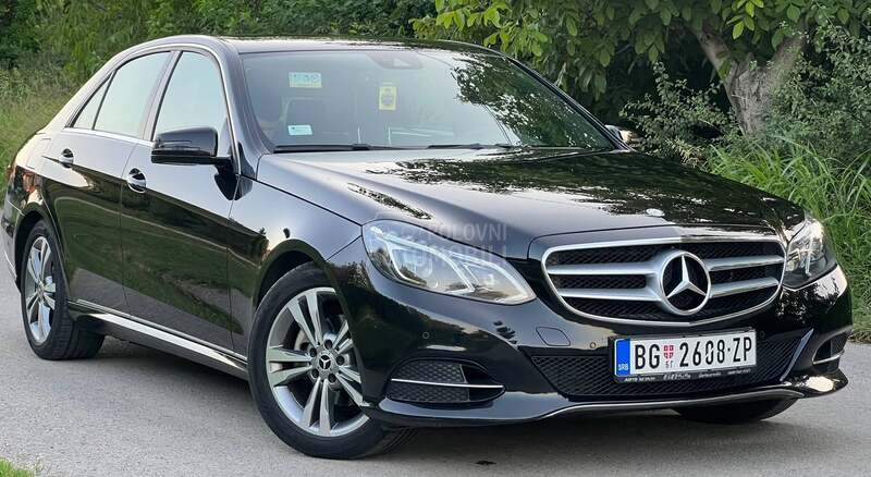 Mercedes Benz E 220 Avangar AUTO ZA KUĆU