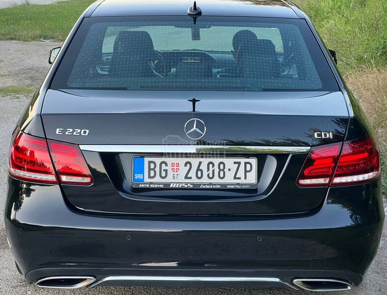 Mercedes Benz E 220 Avangar AUTO ZA KUĆU