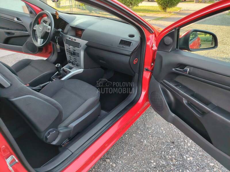 Opel Astra H 1.4 GTC