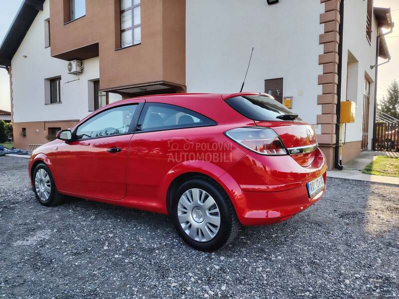 Opel Astra H 1.4 GTC