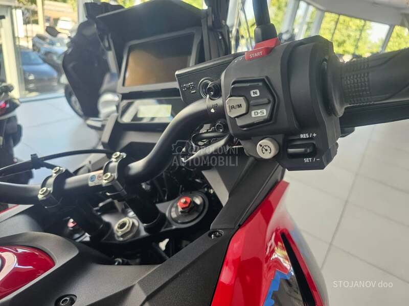 Honda CRF1100D Africa