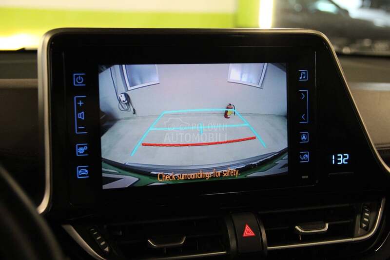 Toyota C-HR LOUNGE mod18