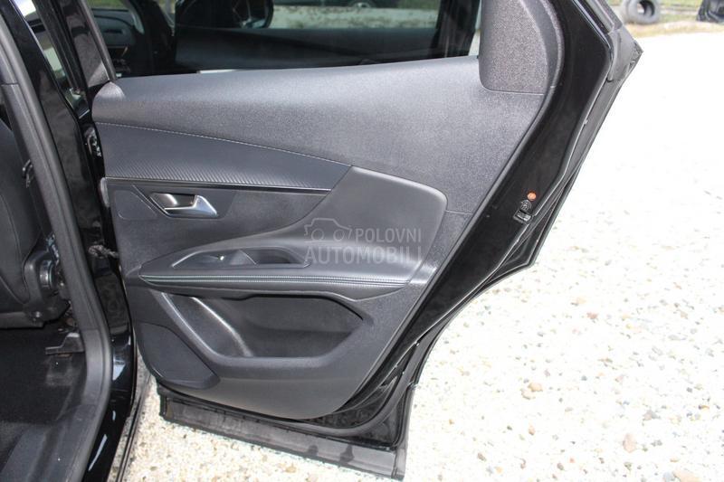Peugeot 3008 1.5 ALLURE