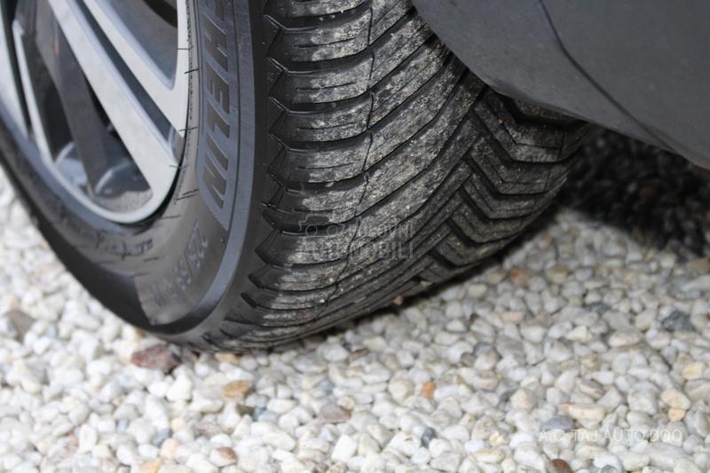 Peugeot 3008 1.5 ALLURE