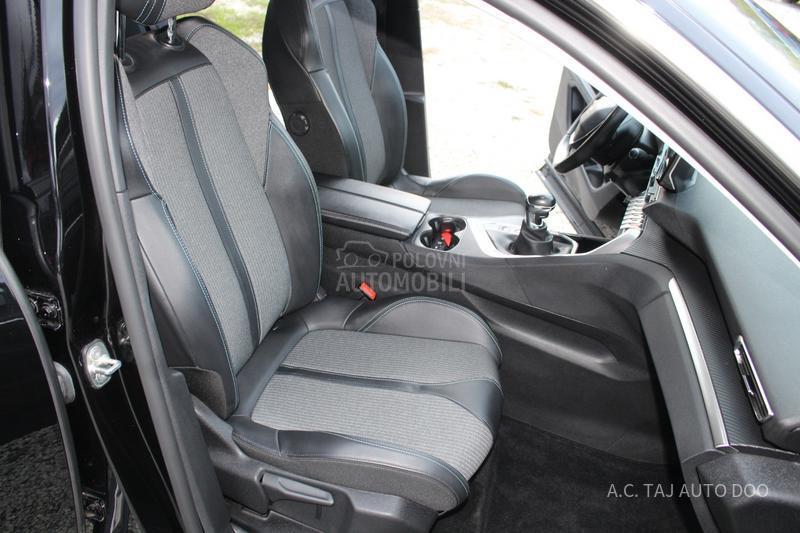 Peugeot 3008 1.5 ALLURE