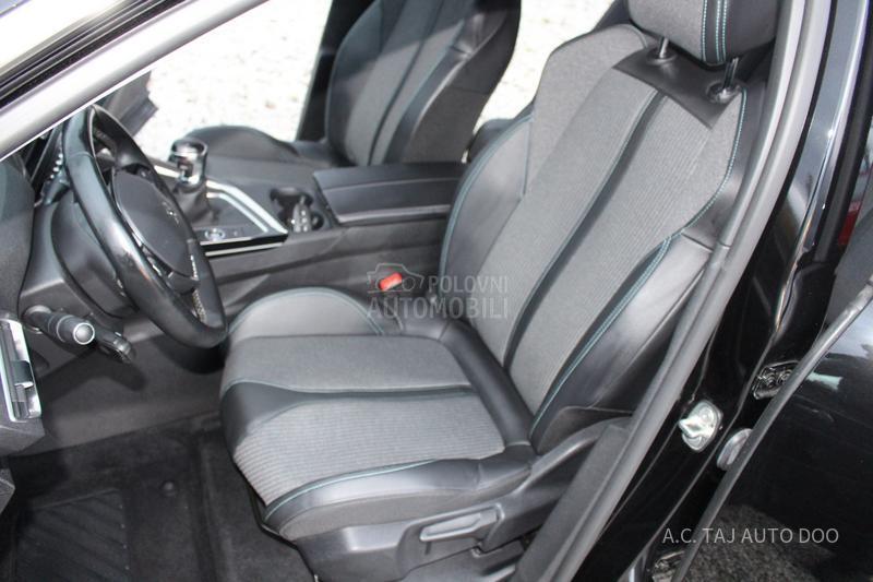 Peugeot 3008 1.5 ALLURE