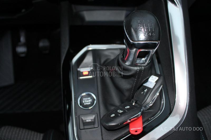 Peugeot 3008 1.5 ALLURE