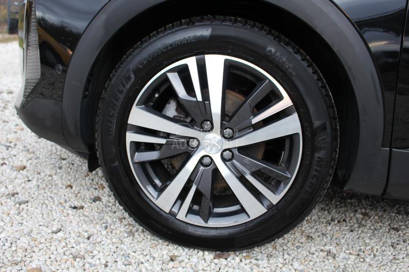 Peugeot 3008 1.5 ALLURE